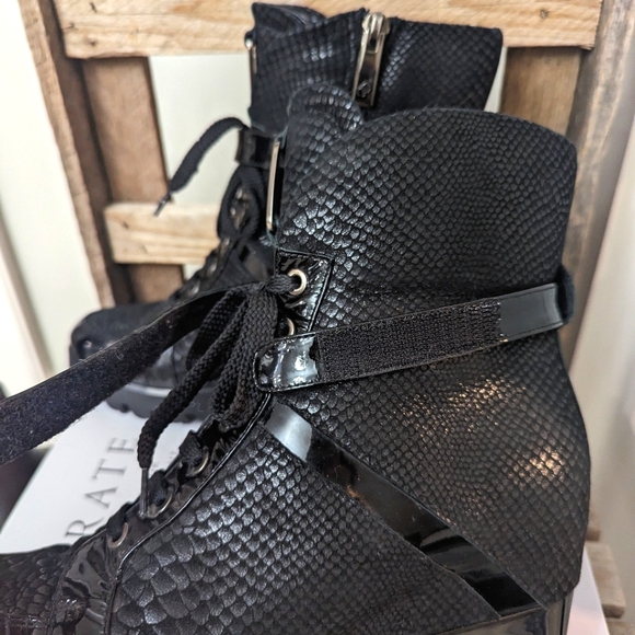 Women's Leather Boots by Giada Gabrielli - Picture 9 of 15